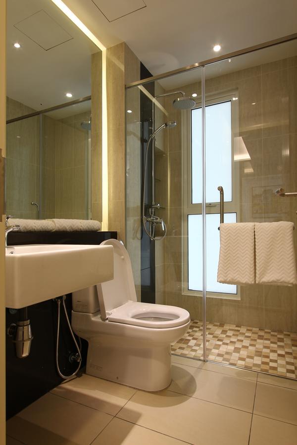 The Shore Residence Apartment Malacca Bagian luar foto